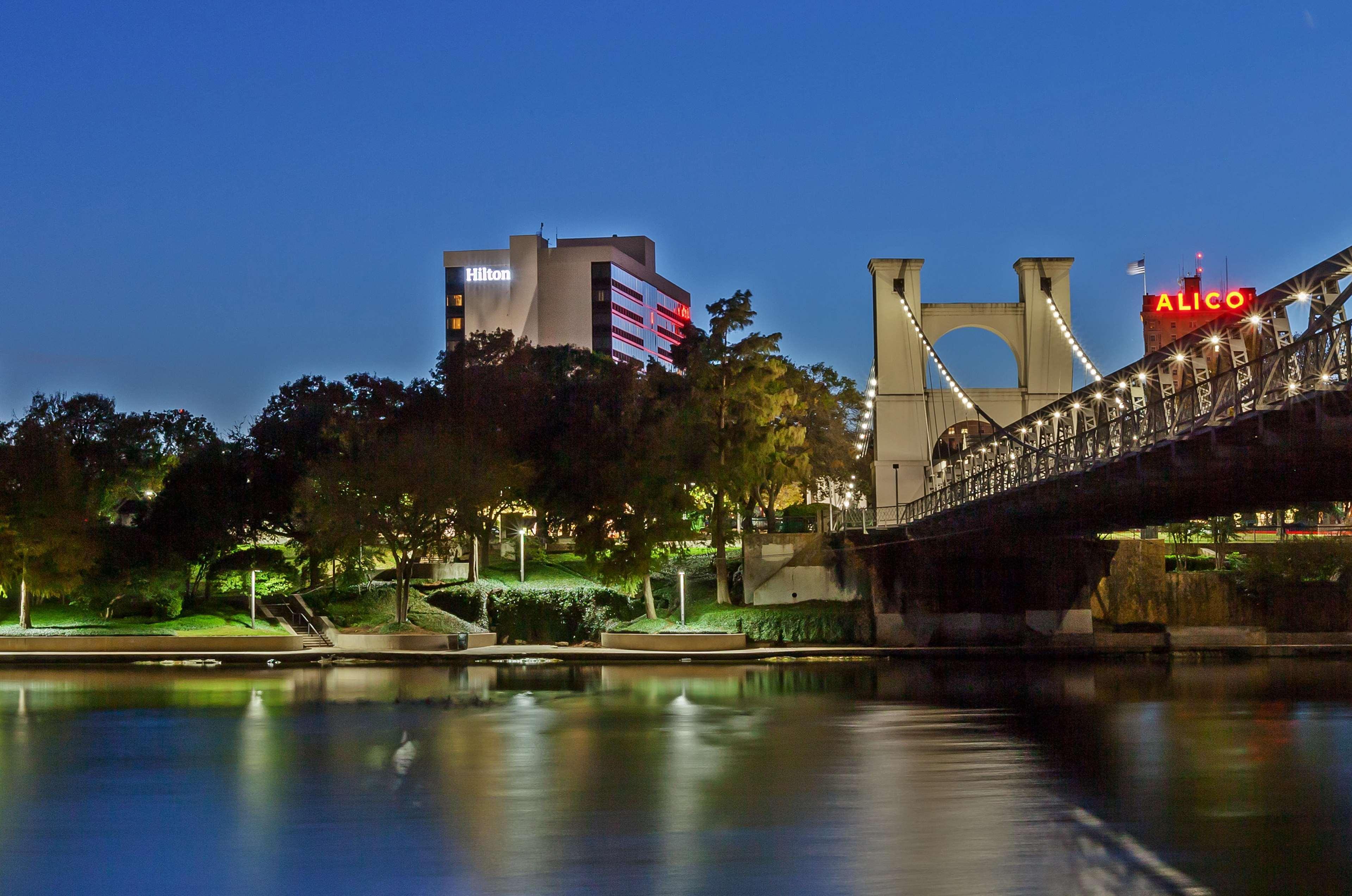 Hilton Waco Hotel Exterior photo